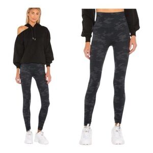 SPANX Dark Camo Leggings, Med, NWT